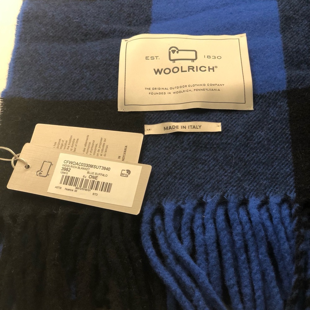 Woolrich Blue and Black throw blanket
